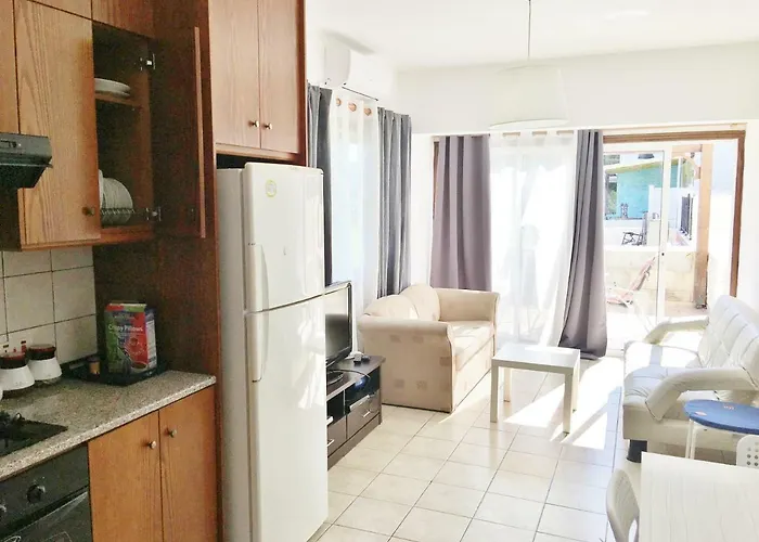 House Mesopotamias 32 Λάρνακα